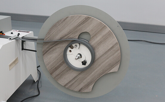 Машина для продольной резки кромкооблицовочных полос (2)